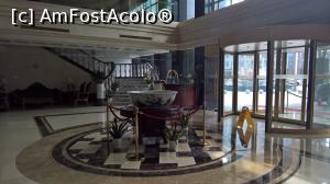 [P03] Lobby Zhong Xiang Hotel Shanghai » foto by AZE
 - 
<span class="allrVoted glyphicon glyphicon-heart hidden" id="av844493"></span>
<a class="m-l-10 hidden" id="sv844493" onclick="voting_Foto_DelVot(,844493,21745)" role="button">șterge vot <span class="glyphicon glyphicon-remove"></span></a>
<a id="v9844493" class=" c-red"  onclick="voting_Foto_SetVot(844493)" role="button"><span class="glyphicon glyphicon-heart-empty"></span> <b>LIKE</b> = Votează poza</a> <img class="hidden"  id="f844493W9" src="/imagini/loader.gif" border="0" /><span class="AjErrMes hidden" id="e844493ErM"></span>