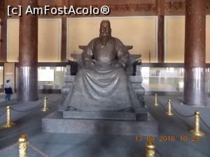 [P58] Beijing, Mormintele Ming, Mormântul Chang Ling, statuia de bronz a împăratului Yongle domină Sala Palatului Binecuvântării și Îndurării » foto by mprofeanu
 - 
<span class="allrVoted glyphicon glyphicon-heart hidden" id="av827763"></span>
<a class="m-l-10 hidden" id="sv827763" onclick="voting_Foto_DelVot(,827763,21753)" role="button">șterge vot <span class="glyphicon glyphicon-remove"></span></a>
<a id="v9827763" class=" c-red"  onclick="voting_Foto_SetVot(827763)" role="button"><span class="glyphicon glyphicon-heart-empty"></span> <b>LIKE</b> = Votează poza</a> <img class="hidden"  id="f827763W9" src="/imagini/loader.gif" border="0" /><span class="AjErrMes hidden" id="e827763ErM"></span>