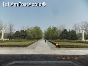 [P09] Beijing, Mormintele Ming, Calea Sacră, se văd doi din cei patru Stâlpi de Glorie » foto by mprofeanu
 - 
<span class="allrVoted glyphicon glyphicon-heart hidden" id="av827714"></span>
<a class="m-l-10 hidden" id="sv827714" onclick="voting_Foto_DelVot(,827714,21753)" role="button">șterge vot <span class="glyphicon glyphicon-remove"></span></a>
<a id="v9827714" class=" c-red"  onclick="voting_Foto_SetVot(827714)" role="button"><span class="glyphicon glyphicon-heart-empty"></span> <b>LIKE</b> = Votează poza</a> <img class="hidden"  id="f827714W9" src="/imagini/loader.gif" border="0" /><span class="AjErrMes hidden" id="e827714ErM"></span>