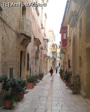 [P39] Birgu - flori și balcoane colorate » foto by apolegio
 - 
<span class="allrVoted glyphicon glyphicon-heart hidden" id="av1483227"></span>
<a class="m-l-10 hidden" id="sv1483227" onclick="voting_Foto_DelVot(,1483227,21813)" role="button">șterge vot <span class="glyphicon glyphicon-remove"></span></a>
<a id="v91483227" class=" c-red"  onclick="voting_Foto_SetVot(1483227)" role="button"><span class="glyphicon glyphicon-heart-empty"></span> <b>LIKE</b> = Votează poza</a> <img class="hidden"  id="f1483227W9" src="/imagini/loader.gif" border="0" /><span class="AjErrMes hidden" id="e1483227ErM"></span>