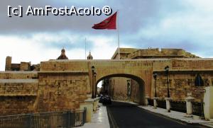 P01 [SEP-2016] Podul care conduce in interiorul citadelei. In fata este Bastionul Sfantul Ioan