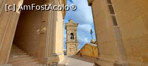 [P10] Rotunda din Mosta, celălalt turn clopotniță și intrarea către balconul interior » foto by irinad
 - 
<span class="allrVoted glyphicon glyphicon-heart hidden" id="av1513962"></span>
<a class="m-l-10 hidden" id="sv1513962" onclick="voting_Foto_DelVot(,1513962,21895)" role="button">șterge vot <span class="glyphicon glyphicon-remove"></span></a>
<a id="v91513962" class=" c-red"  onclick="voting_Foto_SetVot(1513962)" role="button"><span class="glyphicon glyphicon-heart-empty"></span> <b>LIKE</b> = Votează poza</a> <img class="hidden"  id="f1513962W9" src="/imagini/loader.gif" border="0" /><span class="AjErrMes hidden" id="e1513962ErM"></span>