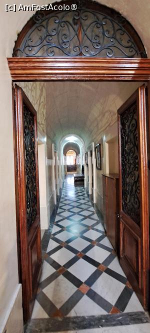 [P35] Rotunda din Mosta, coridorul ce pornește din Sacrisitia stângă spre Sacristia Dreaptă » foto by irinad
 - 
<span class="allrVoted glyphicon glyphicon-heart hidden" id="av1513987"></span>
<a class="m-l-10 hidden" id="sv1513987" onclick="voting_Foto_DelVot(,1513987,21895)" role="button">șterge vot <span class="glyphicon glyphicon-remove"></span></a>
<a id="v91513987" class=" c-red"  onclick="voting_Foto_SetVot(1513987)" role="button"><span class="glyphicon glyphicon-heart-empty"></span> <b>LIKE</b> = Votează poza</a> <img class="hidden"  id="f1513987W9" src="/imagini/loader.gif" border="0" /><span class="AjErrMes hidden" id="e1513987ErM"></span>