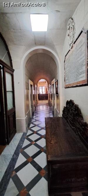 [P36] Rotunda din Mosta, coridorul văzut de la Sacristia Dreaptă » foto by irinad
 - 
<span class="allrVoted glyphicon glyphicon-heart hidden" id="av1513988"></span>
<a class="m-l-10 hidden" id="sv1513988" onclick="voting_Foto_DelVot(,1513988,21895)" role="button">șterge vot <span class="glyphicon glyphicon-remove"></span></a>
<a id="v91513988" class=" c-red"  onclick="voting_Foto_SetVot(1513988)" role="button"><span class="glyphicon glyphicon-heart-empty"></span> <b>LIKE</b> = Votează poza</a> <img class="hidden"  id="f1513988W9" src="/imagini/loader.gif" border="0" /><span class="AjErrMes hidden" id="e1513988ErM"></span>