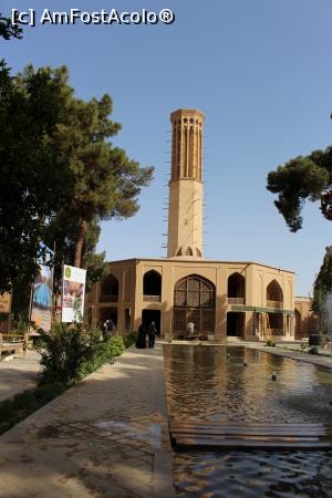 [P54] Yazd, Dolat Abad Garden, Badgirul, uriașul Yazdului, al Iranului și al lumii și Casa Badgirului » foto by mprofeanu
 - 
<span class="allrVoted glyphicon glyphicon-heart hidden" id="av865300"></span>
<a class="m-l-10 hidden" id="sv865300" onclick="voting_Foto_DelVot(,865300,22077)" role="button">șterge vot <span class="glyphicon glyphicon-remove"></span></a>
<a id="v9865300" class=" c-red"  onclick="voting_Foto_SetVot(865300)" role="button"><span class="glyphicon glyphicon-heart-empty"></span> <b>LIKE</b> = Votează poza</a> <img class="hidden"  id="f865300W9" src="/imagini/loader.gif" border="0" /><span class="AjErrMes hidden" id="e865300ErM"></span>