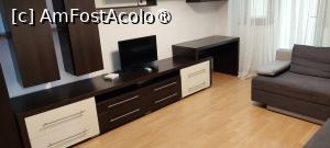 [P06] Livingul cu mobilier de calitate dar în exces pentru un apartament în regim hotelier (părerea mea!) » foto by Carmen Ion
 - 
<span class="allrVoted glyphicon glyphicon-heart hidden" id="av1490131"></span>
<a class="m-l-10 hidden" id="sv1490131" onclick="voting_Foto_DelVot(,1490131,22273)" role="button">șterge vot <span class="glyphicon glyphicon-remove"></span></a>
<a id="v91490131" class=" c-red"  onclick="voting_Foto_SetVot(1490131)" role="button"><span class="glyphicon glyphicon-heart-empty"></span> <b>LIKE</b> = Votează poza</a> <img class="hidden"  id="f1490131W9" src="/imagini/loader.gif" border="0" /><span class="AjErrMes hidden" id="e1490131ErM"></span>