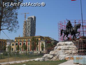 [P02] Tirana - Piața Skanderbeg, monumentul eroului legendar.  » foto by iulianic
 - 
<span class="allrVoted glyphicon glyphicon-heart hidden" id="av875714"></span>
<a class="m-l-10 hidden" id="sv875714" onclick="voting_Foto_DelVot(,875714,22278)" role="button">șterge vot <span class="glyphicon glyphicon-remove"></span></a>
<a id="v9875714" class=" c-red"  onclick="voting_Foto_SetVot(875714)" role="button"><span class="glyphicon glyphicon-heart-empty"></span> <b>LIKE</b> = Votează poza</a> <img class="hidden"  id="f875714W9" src="/imagini/loader.gif" border="0" /><span class="AjErrMes hidden" id="e875714ErM"></span>