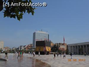 [P08] Tirana - În Piața Skanderbeg, copii bălăcindu-se la țâșnitorile din pardoseală.  » foto by iulianic
 - 
<span class="allrVoted glyphicon glyphicon-heart hidden" id="av875720"></span>
<a class="m-l-10 hidden" id="sv875720" onclick="voting_Foto_DelVot(,875720,22278)" role="button">șterge vot <span class="glyphicon glyphicon-remove"></span></a>
<a id="v9875720" class=" c-red"  onclick="voting_Foto_SetVot(875720)" role="button"><span class="glyphicon glyphicon-heart-empty"></span> <b>LIKE</b> = Votează poza</a> <img class="hidden"  id="f875720W9" src="/imagini/loader.gif" border="0" /><span class="AjErrMes hidden" id="e875720ErM"></span>