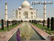 [P20] Frumoasa indiana vizitand Taj Mahal » foto by cristina65
 - 
<span class="allrVoted glyphicon glyphicon-heart hidden" id="av279879"></span>
<a class="m-l-10 hidden" id="sv279879" onclick="voting_Foto_DelVot(,279879,22287)" role="button">șterge vot <span class="glyphicon glyphicon-remove"></span></a>
<a id="v9279879" class=" c-red"  onclick="voting_Foto_SetVot(279879)" role="button"><span class="glyphicon glyphicon-heart-empty"></span> <b>LIKE</b> = Votează poza</a> <img class="hidden"  id="f279879W9" src="/imagini/loader.gif" border="0" /><span class="AjErrMes hidden" id="e279879ErM"></span>