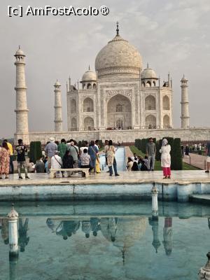 [P18] la mausoleul Taj Mahal » foto by robert
 - 
<span class="allrVoted glyphicon glyphicon-heart hidden" id="av1465616"></span>
<a class="m-l-10 hidden" id="sv1465616" onclick="voting_Foto_DelVot(,1465616,22287)" role="button">șterge vot <span class="glyphicon glyphicon-remove"></span></a>
<a id="v91465616" class=" c-red"  onclick="voting_Foto_SetVot(1465616)" role="button"><span class="glyphicon glyphicon-heart-empty"></span> <b>LIKE</b> = Votează poza</a> <img class="hidden"  id="f1465616W9" src="/imagini/loader.gif" border="0" /><span class="AjErrMes hidden" id="e1465616ErM"></span>