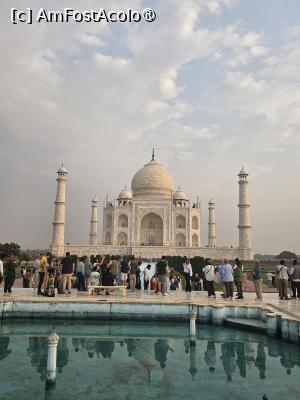 [P19] la mausoleul Taj Mahal » foto by robert
 - 
<span class="allrVoted glyphicon glyphicon-heart hidden" id="av1465617"></span>
<a class="m-l-10 hidden" id="sv1465617" onclick="voting_Foto_DelVot(,1465617,22287)" role="button">șterge vot <span class="glyphicon glyphicon-remove"></span></a>
<a id="v91465617" class=" c-red"  onclick="voting_Foto_SetVot(1465617)" role="button"><span class="glyphicon glyphicon-heart-empty"></span> <b>LIKE</b> = Votează poza</a> <img class="hidden"  id="f1465617W9" src="/imagini/loader.gif" border="0" /><span class="AjErrMes hidden" id="e1465617ErM"></span>