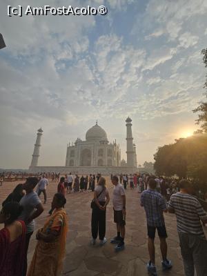 [P21] mausoleul Taj Mahal » foto by robert
 - 
<span class="allrVoted glyphicon glyphicon-heart hidden" id="av1465619"></span>
<a class="m-l-10 hidden" id="sv1465619" onclick="voting_Foto_DelVot(,1465619,22287)" role="button">șterge vot <span class="glyphicon glyphicon-remove"></span></a>
<a id="v91465619" class=" c-red"  onclick="voting_Foto_SetVot(1465619)" role="button"><span class="glyphicon glyphicon-heart-empty"></span> <b>LIKE</b> = Votează poza</a> <img class="hidden"  id="f1465619W9" src="/imagini/loader.gif" border="0" /><span class="AjErrMes hidden" id="e1465619ErM"></span>