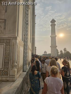 [P25] mausoleul Taj Mahal » foto by robert
 - 
<span class="allrVoted glyphicon glyphicon-heart hidden" id="av1465623"></span>
<a class="m-l-10 hidden" id="sv1465623" onclick="voting_Foto_DelVot(,1465623,22287)" role="button">șterge vot <span class="glyphicon glyphicon-remove"></span></a>
<a id="v91465623" class=" c-red"  onclick="voting_Foto_SetVot(1465623)" role="button"><span class="glyphicon glyphicon-heart-empty"></span> <b>LIKE</b> = Votează poza</a> <img class="hidden"  id="f1465623W9" src="/imagini/loader.gif" border="0" /><span class="AjErrMes hidden" id="e1465623ErM"></span>