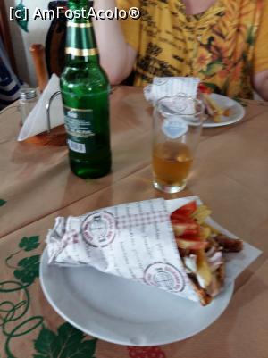 [P03] Ta Delfinia (TA ΔΕΛΦΙΝΙΑ) - La delfinul - Pizza și suvlaki - pita gyros și berica » foto by Dragoș_MD
 - 
<span class="allrVoted glyphicon glyphicon-heart hidden" id="av904055"></span>
<a class="m-l-10 hidden" id="sv904055" onclick="voting_Foto_DelVot(,904055,22298)" role="button">șterge vot <span class="glyphicon glyphicon-remove"></span></a>
<a id="v9904055" class=" c-red"  onclick="voting_Foto_SetVot(904055)" role="button"><span class="glyphicon glyphicon-heart-empty"></span> <b>LIKE</b> = Votează poza</a> <img class="hidden"  id="f904055W9" src="/imagini/loader.gif" border="0" /><span class="AjErrMes hidden" id="e904055ErM"></span>