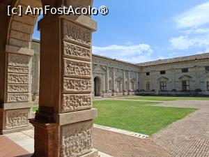 [P17] Loggia muzelor și Curtea de onoare » foto by Carmen Ion
 - 
<span class="allrVoted glyphicon glyphicon-heart hidden" id="av1547100"></span>
<a class="m-l-10 hidden" id="sv1547100" onclick="voting_Foto_DelVot(,1547100,22402)" role="button">șterge vot <span class="glyphicon glyphicon-remove"></span></a>
<a id="v91547100" class=" c-red"  onclick="voting_Foto_SetVot(1547100)" role="button"><span class="glyphicon glyphicon-heart-empty"></span> <b>LIKE</b> = Votează poza</a> <img class="hidden"  id="f1547100W9" src="/imagini/loader.gif" border="0" /><span class="AjErrMes hidden" id="e1547100ErM"></span>