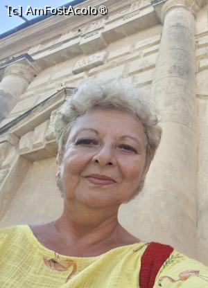 [P62] Și, cu voia dumneavoastră ultima pe listă, eu, fericită la ieșirea din Palazzo Te » foto by Carmen Ion
 - 
<span class="allrVoted glyphicon glyphicon-heart hidden" id="av1547145"></span>
<a class="m-l-10 hidden" id="sv1547145" onclick="voting_Foto_DelVot(,1547145,22402)" role="button">șterge vot <span class="glyphicon glyphicon-remove"></span></a>
<a id="v91547145" class=" c-red"  onclick="voting_Foto_SetVot(1547145)" role="button"><span class="glyphicon glyphicon-heart-empty"></span> <b>LIKE</b> = Votează poza</a> <img class="hidden"  id="f1547145W9" src="/imagini/loader.gif" border="0" /><span class="AjErrMes hidden" id="e1547145ErM"></span>