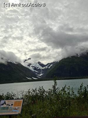 [P34] vedere spre ghețar » foto by robert
 - 
<span class="allrVoted glyphicon glyphicon-heart hidden" id="av1504452"></span>
<a class="m-l-10 hidden" id="sv1504452" onclick="voting_Foto_DelVot(,1504452,22465)" role="button">șterge vot <span class="glyphicon glyphicon-remove"></span></a>
<a id="v91504452" class=" c-red"  onclick="voting_Foto_SetVot(1504452)" role="button"><span class="glyphicon glyphicon-heart-empty"></span> <b>LIKE</b> = Votează poza</a> <img class="hidden"  id="f1504452W9" src="/imagini/loader.gif" border="0" /><span class="AjErrMes hidden" id="e1504452ErM"></span>