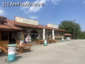 [P03] Restaurant Dobrevski, magazinul alimentar » foto by Yersinia Pestis
 - 
<span class="allrVoted glyphicon glyphicon-heart hidden" id="av1548684"></span>
<a class="m-l-10 hidden" id="sv1548684" onclick="voting_Foto_DelVot(,1548684,22555)" role="button">șterge vot <span class="glyphicon glyphicon-remove"></span></a>
<a id="v91548684" class=" c-red"  onclick="voting_Foto_SetVot(1548684)" role="button"><span class="glyphicon glyphicon-heart-empty"></span> <b>LIKE</b> = Votează poza</a> <img class="hidden"  id="f1548684W9" src="/imagini/loader.gif" border="0" /><span class="AjErrMes hidden" id="e1548684ErM"></span>