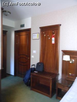 [P06] Hotel Carmen - Predeal. Din dotările camerei 407. » foto by iulianic
 - 
<span class="allrVoted glyphicon glyphicon-heart hidden" id="av1335060"></span>
<a class="m-l-10 hidden" id="sv1335060" onclick="voting_Foto_DelVot(,1335060,22589)" role="button">șterge vot <span class="glyphicon glyphicon-remove"></span></a>
<a id="v91335060" class=" c-red"  onclick="voting_Foto_SetVot(1335060)" role="button"><span class="glyphicon glyphicon-heart-empty"></span> <b>LIKE</b> = Votează poza</a> <img class="hidden"  id="f1335060W9" src="/imagini/loader.gif" border="0" /><span class="AjErrMes hidden" id="e1335060ErM"></span>