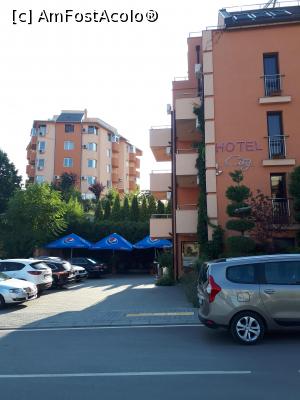 [P04] Hotel City** din Blagoevgrad, Bulgaria » foto by Dana2008
 - 
<span class="allrVoted glyphicon glyphicon-heart hidden" id="av1109330"></span>
<a class="m-l-10 hidden" id="sv1109330" onclick="voting_Foto_DelVot(,1109330,22650)" role="button">șterge vot <span class="glyphicon glyphicon-remove"></span></a>
<a id="v91109330" class=" c-red"  onclick="voting_Foto_SetVot(1109330)" role="button"><span class="glyphicon glyphicon-heart-empty"></span> <b>LIKE</b> = Votează poza</a> <img class="hidden"  id="f1109330W9" src="/imagini/loader.gif" border="0" /><span class="AjErrMes hidden" id="e1109330ErM"></span>