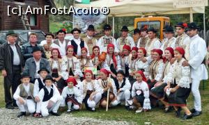 [P13] Echipa câştigătoare a 'Festivalului ceangăiesc al mămăligii cu brânză', ediţia 2013 » foto by Lucien
 - 
<span class="allrVoted glyphicon glyphicon-heart hidden" id="av729350"></span>
<a class="m-l-10 hidden" id="sv729350" onclick="voting_Foto_DelVot(,729350,22696)" role="button">șterge vot <span class="glyphicon glyphicon-remove"></span></a>
<a id="v9729350" class=" c-red"  onclick="voting_Foto_SetVot(729350)" role="button"><span class="glyphicon glyphicon-heart-empty"></span> <b>LIKE</b> = Votează poza</a> <img class="hidden"  id="f729350W9" src="/imagini/loader.gif" border="0" /><span class="AjErrMes hidden" id="e729350ErM"></span>