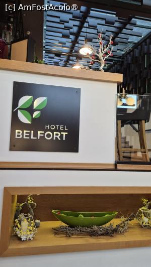 [P10] Hotel Belfort - la recepție » foto by ANILU
 - 
<span class="allrVoted glyphicon glyphicon-heart hidden" id="av1541951"></span>
<a class="m-l-10 hidden" id="sv1541951" onclick="voting_Foto_DelVot(,1541951,22780)" role="button">șterge vot <span class="glyphicon glyphicon-remove"></span></a>
<a id="v91541951" class=" c-red"  onclick="voting_Foto_SetVot(1541951)" role="button"><span class="glyphicon glyphicon-heart-empty"></span> <b>LIKE</b> = Votează poza</a> <img class="hidden"  id="f1541951W9" src="/imagini/loader.gif" border="0" /><span class="AjErrMes hidden" id="e1541951ErM"></span>