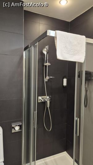 [P17] Hotel Belfort - prin baie » foto by ANILU
 - 
<span class="allrVoted glyphicon glyphicon-heart hidden" id="av1541958"></span>
<a class="m-l-10 hidden" id="sv1541958" onclick="voting_Foto_DelVot(,1541958,22780)" role="button">șterge vot <span class="glyphicon glyphicon-remove"></span></a>
<a id="v91541958" class=" c-red"  onclick="voting_Foto_SetVot(1541958)" role="button"><span class="glyphicon glyphicon-heart-empty"></span> <b>LIKE</b> = Votează poza</a> <img class="hidden"  id="f1541958W9" src="/imagini/loader.gif" border="0" /><span class="AjErrMes hidden" id="e1541958ErM"></span>