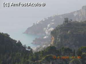 P16 [FEB-2020] Din drumul ce leagă Villa Rufolo de Villa Cimbrone privim către mare