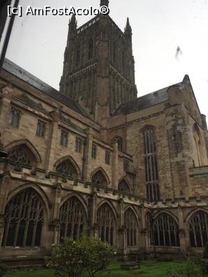 [P32] Worcester Cathedral - exterior » foto by Dan&Ema
 - 
<span class="allrVoted glyphicon glyphicon-heart hidden" id="av914455"></span>
<a class="m-l-10 hidden" id="sv914455" onclick="voting_Foto_DelVot(,914455,22896)" role="button">șterge vot <span class="glyphicon glyphicon-remove"></span></a>
<a id="v9914455" class=" c-red"  onclick="voting_Foto_SetVot(914455)" role="button"><span class="glyphicon glyphicon-heart-empty"></span> <b>LIKE</b> = Votează poza</a> <img class="hidden"  id="f914455W9" src="/imagini/loader.gif" border="0" /><span class="AjErrMes hidden" id="e914455ErM"></span>