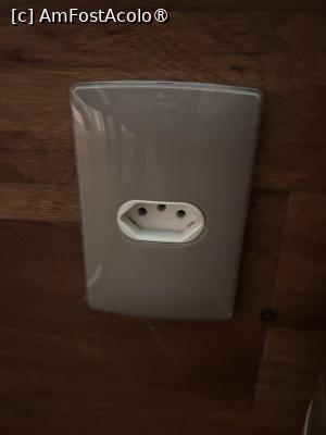 [P08] Electricitate în Brazilia,ștecherele noastre se potrivesc mai puțin cele mari rotunde. » foto by AZE
 - 
<span class="allrVoted glyphicon glyphicon-heart hidden" id="av1522906"></span>
<a class="m-l-10 hidden" id="sv1522906" onclick="voting_Foto_DelVot(,1522906,22921)" role="button">șterge vot <span class="glyphicon glyphicon-remove"></span></a>
<a id="v91522906" class=" c-red"  onclick="voting_Foto_SetVot(1522906)" role="button"><span class="glyphicon glyphicon-heart-empty"></span> <b>LIKE</b> = Votează poza</a> <img class="hidden"  id="f1522906W9" src="/imagini/loader.gif" border="0" /><span class="AjErrMes hidden" id="e1522906ErM"></span>