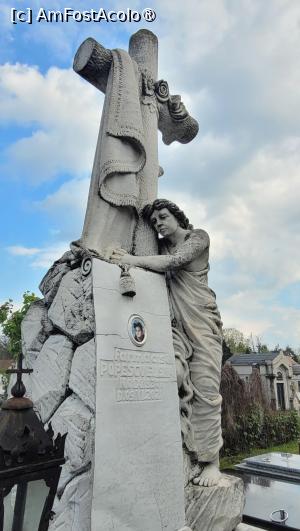 [P05] Cimitirul Ungureni, Craiova » foto by vlado2
 - 
<span class="allrVoted glyphicon glyphicon-heart hidden" id="av1525288"></span>
<a class="m-l-10 hidden" id="sv1525288" onclick="voting_Foto_DelVot(,1525288,22988)" role="button">șterge vot <span class="glyphicon glyphicon-remove"></span></a>
<a id="v91525288" class=" c-red"  onclick="voting_Foto_SetVot(1525288)" role="button"><span class="glyphicon glyphicon-heart-empty"></span> <b>LIKE</b> = Votează poza</a> <img class="hidden"  id="f1525288W9" src="/imagini/loader.gif" border="0" /><span class="AjErrMes hidden" id="e1525288ErM"></span>