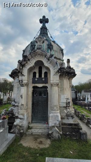 [P07] Cimitirul Ungureni, Craiova » foto by vlado2
 - 
<span class="allrVoted glyphicon glyphicon-heart hidden" id="av1525290"></span>
<a class="m-l-10 hidden" id="sv1525290" onclick="voting_Foto_DelVot(,1525290,22988)" role="button">șterge vot <span class="glyphicon glyphicon-remove"></span></a>
<a id="v91525290" class=" c-red"  onclick="voting_Foto_SetVot(1525290)" role="button"><span class="glyphicon glyphicon-heart-empty"></span> <b>LIKE</b> = Votează poza</a> <img class="hidden"  id="f1525290W9" src="/imagini/loader.gif" border="0" /><span class="AjErrMes hidden" id="e1525290ErM"></span>