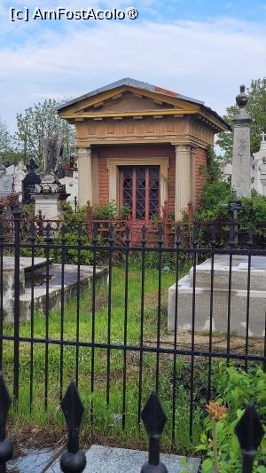 [P08] Cimitirul Ungureni, Craiova » foto by vlado2
 - 
<span class="allrVoted glyphicon glyphicon-heart hidden" id="av1525291"></span>
<a class="m-l-10 hidden" id="sv1525291" onclick="voting_Foto_DelVot(,1525291,22988)" role="button">șterge vot <span class="glyphicon glyphicon-remove"></span></a>
<a id="v91525291" class=" c-red"  onclick="voting_Foto_SetVot(1525291)" role="button"><span class="glyphicon glyphicon-heart-empty"></span> <b>LIKE</b> = Votează poza</a> <img class="hidden"  id="f1525291W9" src="/imagini/loader.gif" border="0" /><span class="AjErrMes hidden" id="e1525291ErM"></span>