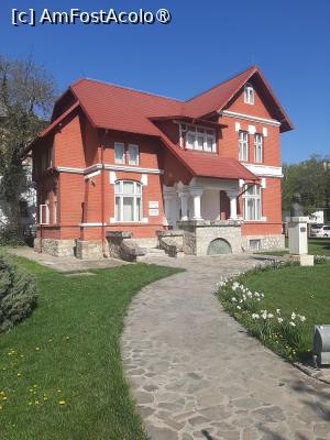 [P02] Casa Roșie » foto by adso
 - 
<span class="allrVoted glyphicon glyphicon-heart hidden" id="av1522514"></span>
<a class="m-l-10 hidden" id="sv1522514" onclick="voting_Foto_DelVot(,1522514,23117)" role="button">șterge vot <span class="glyphicon glyphicon-remove"></span></a>
<a id="v91522514" class=" c-red"  onclick="voting_Foto_SetVot(1522514)" role="button"><span class="glyphicon glyphicon-heart-empty"></span> <b>LIKE</b> = Votează poza</a> <img class="hidden"  id="f1522514W9" src="/imagini/loader.gif" border="0" /><span class="AjErrMes hidden" id="e1522514ErM"></span>