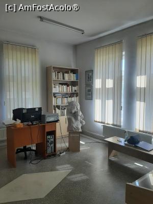 [P25] Centrul „Mihai Eminescu” » foto by adso
 - 
<span class="allrVoted glyphicon glyphicon-heart hidden" id="av1522537"></span>
<a class="m-l-10 hidden" id="sv1522537" onclick="voting_Foto_DelVot(,1522537,23117)" role="button">șterge vot <span class="glyphicon glyphicon-remove"></span></a>
<a id="v91522537" class=" c-red"  onclick="voting_Foto_SetVot(1522537)" role="button"><span class="glyphicon glyphicon-heart-empty"></span> <b>LIKE</b> = Votează poza</a> <img class="hidden"  id="f1522537W9" src="/imagini/loader.gif" border="0" /><span class="AjErrMes hidden" id="e1522537ErM"></span>