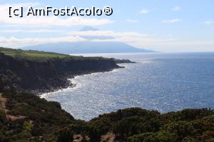 P20 [JUN-2018] Insula Faial cu Vârful Pico de pe insula vecină pe fundal