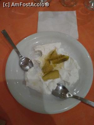 [P21] Taverna Makis - desertul din partea casei: iaurt cu gem de kumquat » foto by Carmen Ion
 - 
<span class="allrVoted glyphicon glyphicon-heart hidden" id="av1022298"></span>
<a class="m-l-10 hidden" id="sv1022298" onclick="voting_Foto_DelVot(,1022298,23183)" role="button">șterge vot <span class="glyphicon glyphicon-remove"></span></a>
<a id="v91022298" class=" c-red"  onclick="voting_Foto_SetVot(1022298)" role="button"><span class="glyphicon glyphicon-heart-empty"></span> <b>LIKE</b> = Votează poza</a> <img class="hidden"  id="f1022298W9" src="/imagini/loader.gif" border="0" /><span class="AjErrMes hidden" id="e1022298ErM"></span>