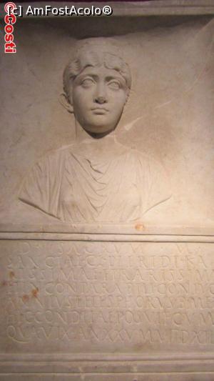 [P35] Basorelief fin marmură, reprezentând-o pe Claudia Pieris. Din timpul împăratului Hadrian, 117-138 d. C.  » foto by Costi
 - 
<span class="allrVoted glyphicon glyphicon-heart hidden" id="av931943"></span>
<a class="m-l-10 hidden" id="sv931943" onclick="voting_Foto_DelVot(,931943,23248)" role="button">șterge vot <span class="glyphicon glyphicon-remove"></span></a>
<a id="v9931943" class=" c-red"  onclick="voting_Foto_SetVot(931943)" role="button"><span class="glyphicon glyphicon-heart-empty"></span> <b>LIKE</b> = Votează poza</a> <img class="hidden"  id="f931943W9" src="/imagini/loader.gif" border="0" /><span class="AjErrMes hidden" id="e931943ErM"></span>