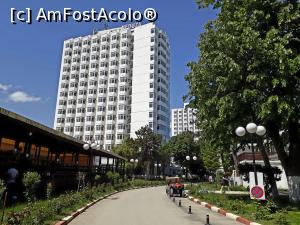 P15 [MAY-2021] Hotel Aqvatonic Steaua de Mare,Eforie Nord.Pe aleile Complexului Steaua de Mare.