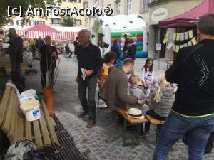 [P29] Iar in galetile de pe banca se afla coca ce era pusa pe bete, si zau ca nimeni nu verifica certificatele igienico-sanitare!  » foto by mishu
 - 
<span class="allrVoted glyphicon glyphicon-heart hidden" id="av1012957"></span>
<a class="m-l-10 hidden" id="sv1012957" onclick="voting_Foto_DelVot(,1012957,23293)" role="button">șterge vot <span class="glyphicon glyphicon-remove"></span></a>
<a id="v91012957" class=" c-red"  onclick="voting_Foto_SetVot(1012957)" role="button"><span class="glyphicon glyphicon-heart-empty"></span> <b>LIKE</b> = Votează poza</a> <img class="hidden"  id="f1012957W9" src="/imagini/loader.gif" border="0" /><span class="AjErrMes hidden" id="e1012957ErM"></span>