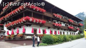 P13 [AUG-2016] Flori la balcoane în satul alpin Alpbach, Tirol, Austria. 