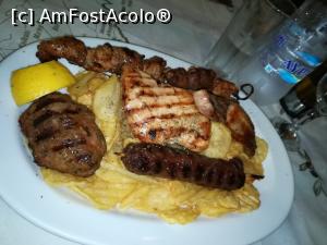 [P38] Mixx grill taverna Mousses... pt 1 persoana!!  » foto by anghelada
 - 
<span class="allrVoted glyphicon glyphicon-heart hidden" id="av939418"></span>
<a class="m-l-10 hidden" id="sv939418" onclick="voting_Foto_DelVot(,939418,23342)" role="button">șterge vot <span class="glyphicon glyphicon-remove"></span></a>
<a id="v9939418" class=" c-red"  onclick="voting_Foto_SetVot(939418)" role="button"><span class="glyphicon glyphicon-heart-empty"></span> <b>LIKE</b> = Votează poza</a> <img class="hidden"  id="f939418W9" src="/imagini/loader.gif" border="0" /><span class="AjErrMes hidden" id="e939418ErM"></span>