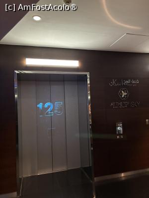 [P11] Burj Khalifa,liftul spre etajul 125 » foto by AZE
 - 
<span class="allrVoted glyphicon glyphicon-heart hidden" id="av1481391"></span>
<a class="m-l-10 hidden" id="sv1481391" onclick="voting_Foto_DelVot(,1481391,23380)" role="button">șterge vot <span class="glyphicon glyphicon-remove"></span></a>
<a id="v91481391" class=" c-red"  onclick="voting_Foto_SetVot(1481391)" role="button"><span class="glyphicon glyphicon-heart-empty"></span> <b>LIKE</b> = Votează poza</a> <img class="hidden"  id="f1481391W9" src="/imagini/loader.gif" border="0" /><span class="AjErrMes hidden" id="e1481391ErM"></span>