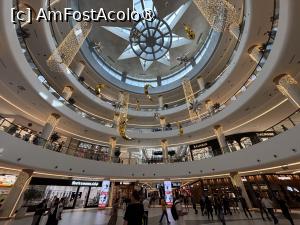 [P56] Dubai Mall » foto by AZE
 - 
<span class="allrVoted glyphicon glyphicon-heart hidden" id="av1482174"></span>
<a class="m-l-10 hidden" id="sv1482174" onclick="voting_Foto_DelVot(,1482174,23380)" role="button">șterge vot <span class="glyphicon glyphicon-remove"></span></a>
<a id="v91482174" class=" c-red"  onclick="voting_Foto_SetVot(1482174)" role="button"><span class="glyphicon glyphicon-heart-empty"></span> <b>LIKE</b> = Votează poza</a> <img class="hidden"  id="f1482174W9" src="/imagini/loader.gif" border="0" /><span class="AjErrMes hidden" id="e1482174ErM"></span>