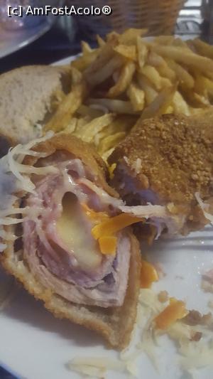 [P21] Cordon Bleu... Nu ma mai interesa prezentare, dupa 'suta' de palinca.  » foto by iulian68
 - 
<span class="allrVoted glyphicon glyphicon-heart hidden" id="av941906"></span>
<a class="m-l-10 hidden" id="sv941906" onclick="voting_Foto_DelVot(,941906,23397)" role="button">șterge vot <span class="glyphicon glyphicon-remove"></span></a>
<a id="v9941906" class=" c-red"  onclick="voting_Foto_SetVot(941906)" role="button"><span class="glyphicon glyphicon-heart-empty"></span> <b>LIKE</b> = Votează poza</a> <img class="hidden"  id="f941906W9" src="/imagini/loader.gif" border="0" /><span class="AjErrMes hidden" id="e941906ErM"></span>