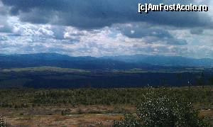 [P14] Imagine panoramică a văii de la poalele munților Vysoke Tatry, Slovacia.  » foto by traian.leuca †
 - 
<span class="allrVoted glyphicon glyphicon-heart hidden" id="av677192"></span>
<a class="m-l-10 hidden" id="sv677192" onclick="voting_Foto_DelVot(,677192,23451)" role="button">șterge vot <span class="glyphicon glyphicon-remove"></span></a>
<a id="v9677192" class=" c-red"  onclick="voting_Foto_SetVot(677192)" role="button"><span class="glyphicon glyphicon-heart-empty"></span> <b>LIKE</b> = Votează poza</a> <img class="hidden"  id="f677192W9" src="/imagini/loader.gif" border="0" /><span class="AjErrMes hidden" id="e677192ErM"></span>