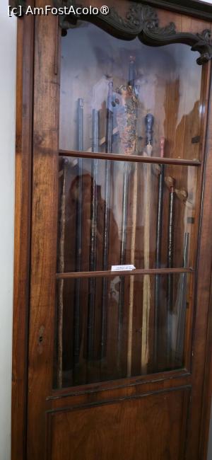 [P32] 32. ......și vitrina cu ciubuce. » foto by msnd
 - 
<span class="allrVoted glyphicon glyphicon-heart hidden" id="av1508930"></span>
<a class="m-l-10 hidden" id="sv1508930" onclick="voting_Foto_DelVot(,1508930,23475)" role="button">șterge vot <span class="glyphicon glyphicon-remove"></span></a>
<a id="v91508930" class=" c-red"  onclick="voting_Foto_SetVot(1508930)" role="button"><span class="glyphicon glyphicon-heart-empty"></span> <b>LIKE</b> = Votează poza</a> <img class="hidden"  id="f1508930W9" src="/imagini/loader.gif" border="0" /><span class="AjErrMes hidden" id="e1508930ErM"></span>