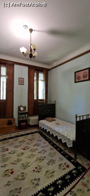 [P28] 28. Unul din dormitoarele fiicelor Brătianu. » foto by doinafil
 - 
<span class="allrVoted glyphicon glyphicon-heart hidden" id="av1504266"></span>
<a class="m-l-10 hidden" id="sv1504266" onclick="voting_Foto_DelVot(,1504266,23475)" role="button">șterge vot <span class="glyphicon glyphicon-remove"></span></a>
<a id="v91504266" class=" c-red"  onclick="voting_Foto_SetVot(1504266)" role="button"><span class="glyphicon glyphicon-heart-empty"></span> <b>LIKE</b> = Votează poza</a> <img class="hidden"  id="f1504266W9" src="/imagini/loader.gif" border="0" /><span class="AjErrMes hidden" id="e1504266ErM"></span>