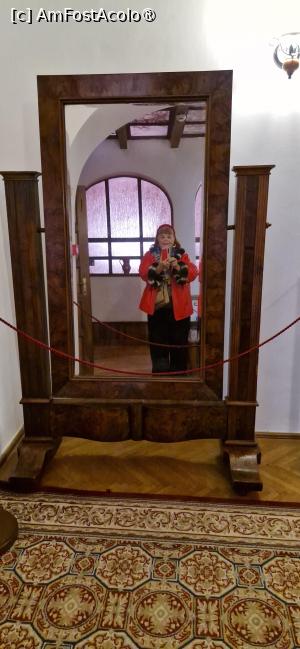 [P45] 45. M-am (și am) pozat oglinda „Biedermeier”, de la mansardă. » foto by doinafil
 - 
<span class="allrVoted glyphicon glyphicon-heart hidden" id="av1504283"></span>
<a class="m-l-10 hidden" id="sv1504283" onclick="voting_Foto_DelVot(,1504283,23475)" role="button">șterge vot <span class="glyphicon glyphicon-remove"></span></a>
<a id="v91504283" class=" c-red"  onclick="voting_Foto_SetVot(1504283)" role="button"><span class="glyphicon glyphicon-heart-empty"></span> <b>LIKE</b> = Votează poza</a> <img class="hidden"  id="f1504283W9" src="/imagini/loader.gif" border="0" /><span class="AjErrMes hidden" id="e1504283ErM"></span>