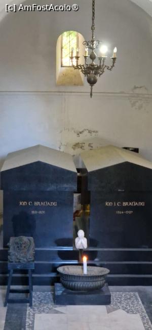 [P59] 59. În criptă. » foto by doinafil
 - 
<span class="allrVoted glyphicon glyphicon-heart hidden" id="av1504297"></span>
<a class="m-l-10 hidden" id="sv1504297" onclick="voting_Foto_DelVot(,1504297,23475)" role="button">șterge vot <span class="glyphicon glyphicon-remove"></span></a>
<a id="v91504297" class=" c-red"  onclick="voting_Foto_SetVot(1504297)" role="button"><span class="glyphicon glyphicon-heart-empty"></span> <b>LIKE</b> = Votează poza</a> <img class="hidden"  id="f1504297W9" src="/imagini/loader.gif" border="0" /><span class="AjErrMes hidden" id="e1504297ErM"></span>